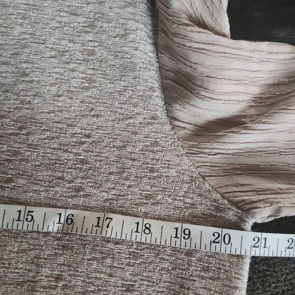 T83 See And Be Seen lightweight crocheted long-sleeve top heather taupe Sz L - Picture 8 of 11